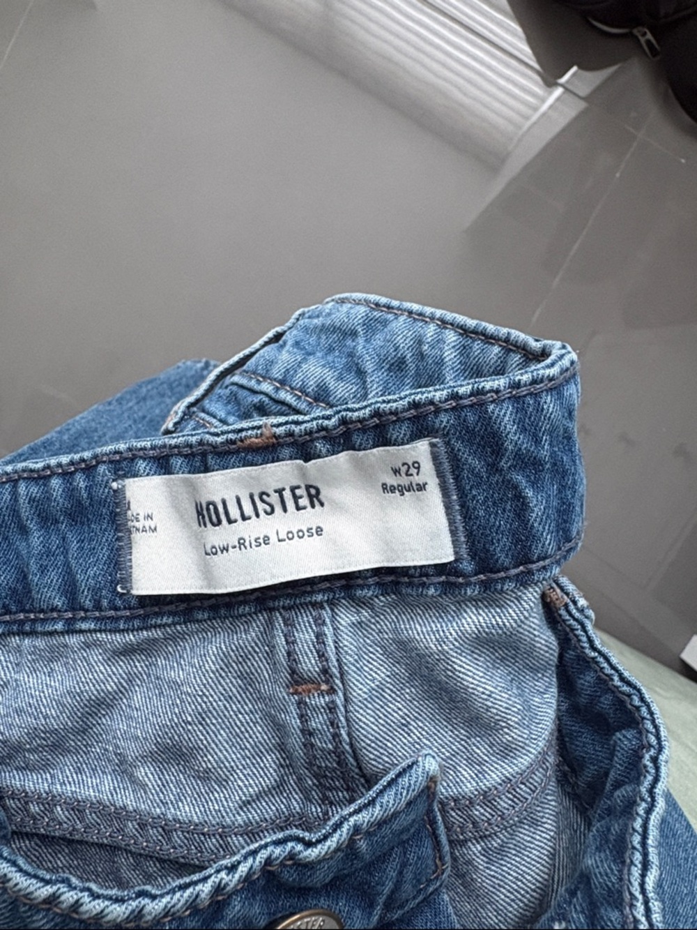 Hollister Women’s Low-Rise Loose Light Blue Denim Jeans